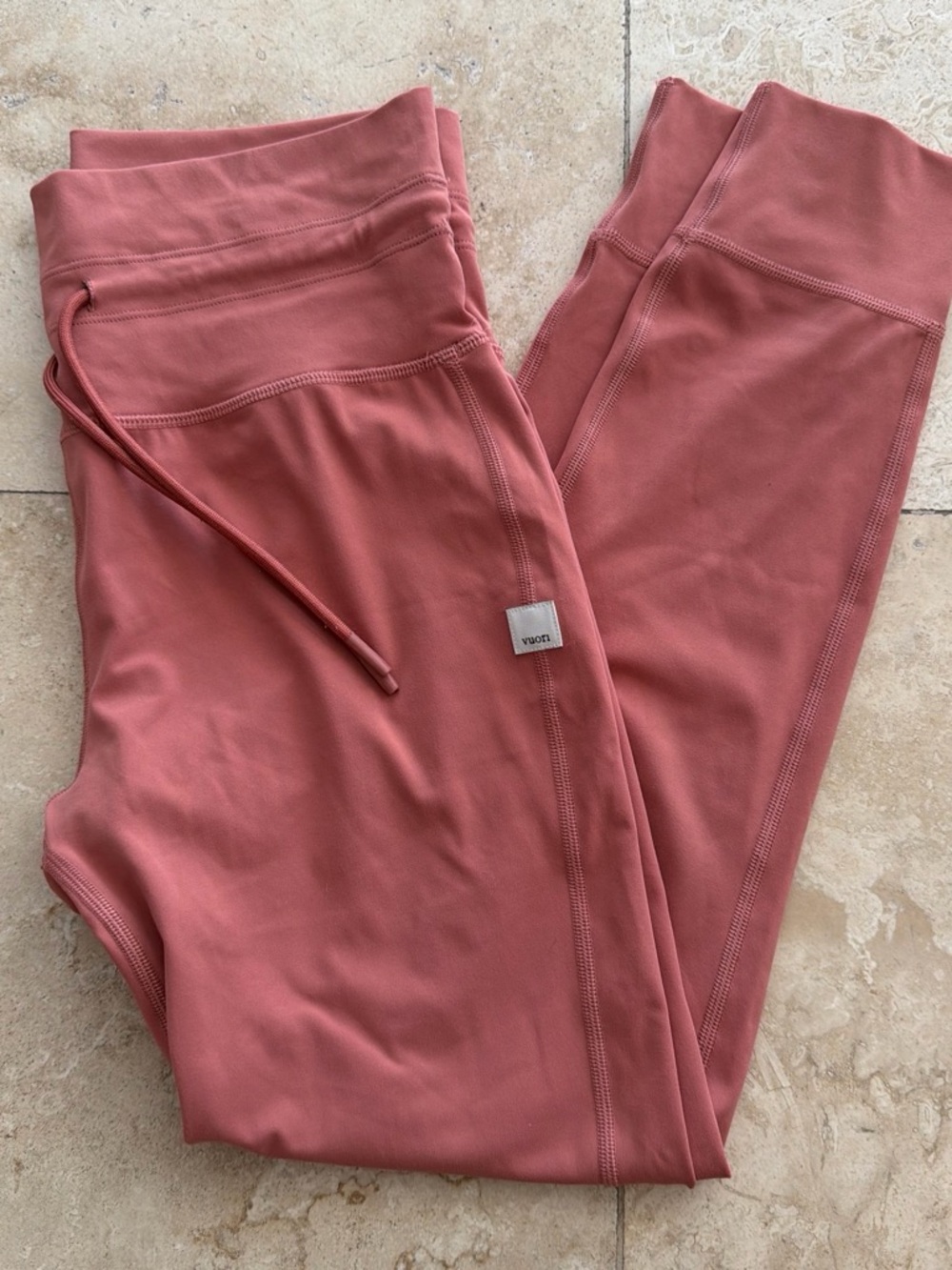 Vuori Rusty Rose daily drawstring Leggings